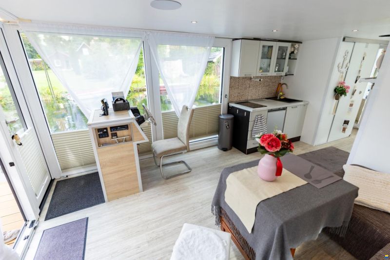 Hausboot 11000x4300 Lux Edition