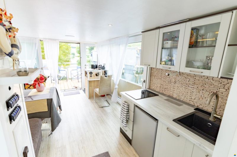 Hausboot 11000x4300 Lux Edition