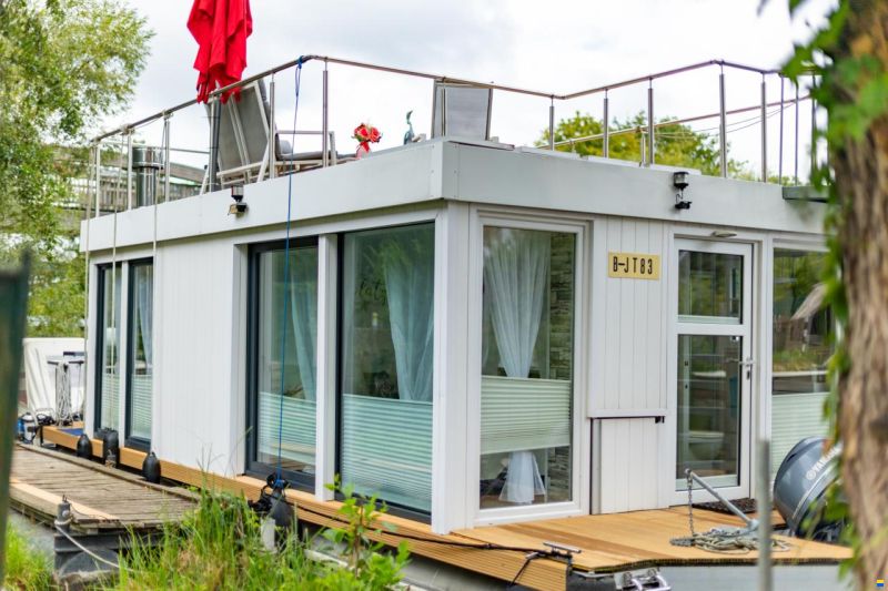 Hausboot 11000x4300 Lux Edition