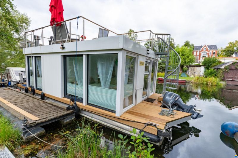 Hausboot 11000x4300 Lux Edition