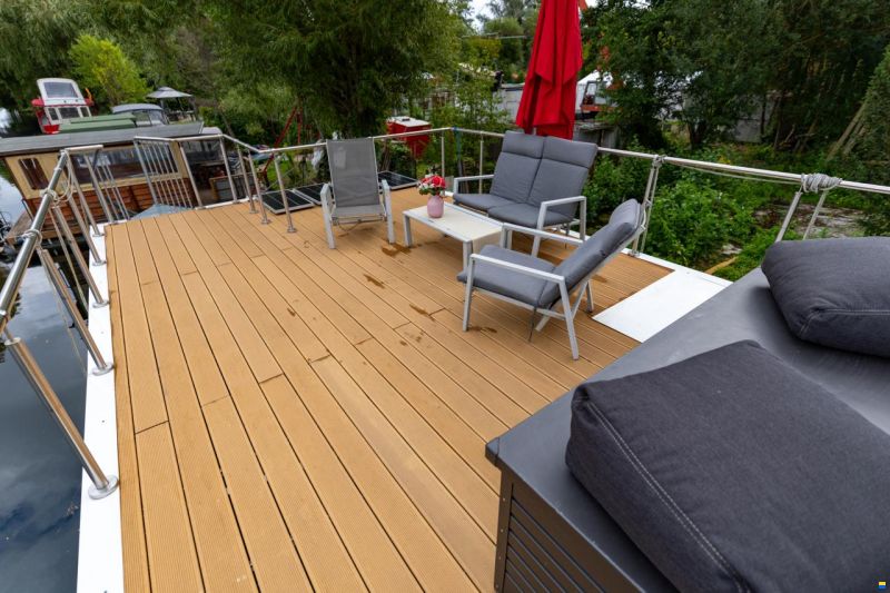 Hausboot 11000x4300 Lux Edition