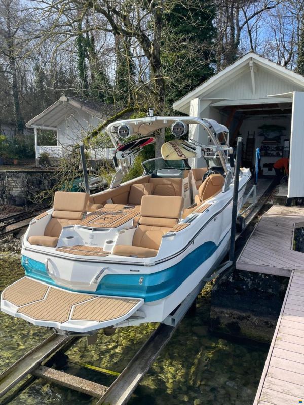 MasterCraft X24 | 2019 | 380 h | DockStar & Salt Wat