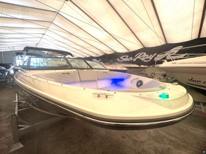 Sea Ray 210 SPX