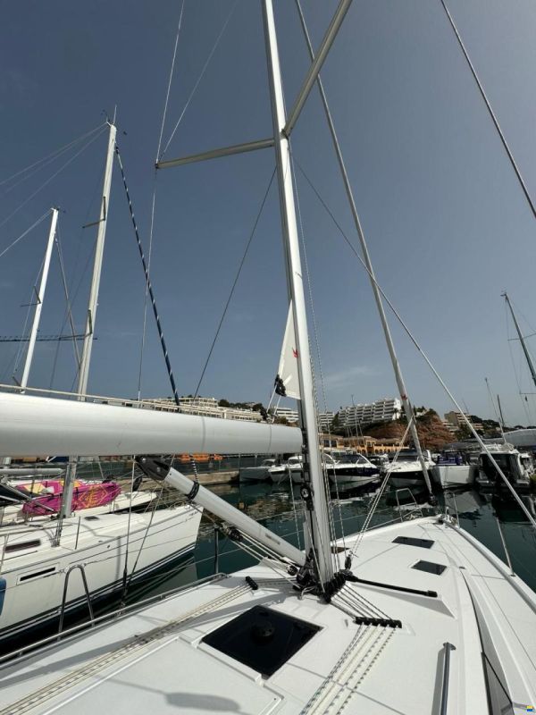 Bavaria C42