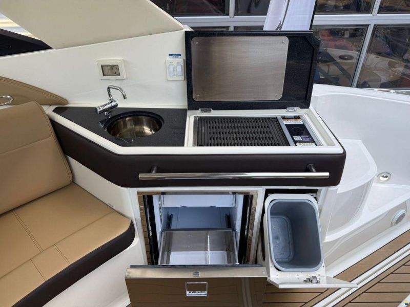 Sea Ray Sundancer 320