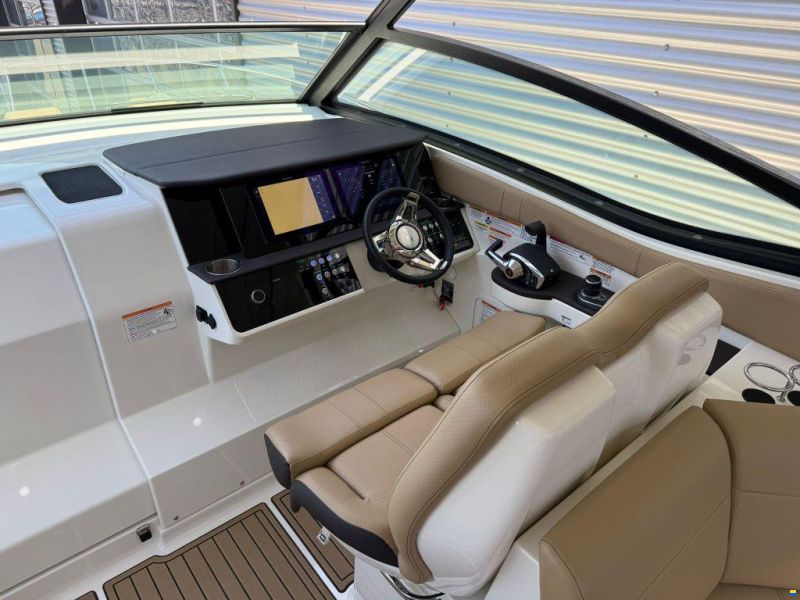 Sea Ray Sundancer 320