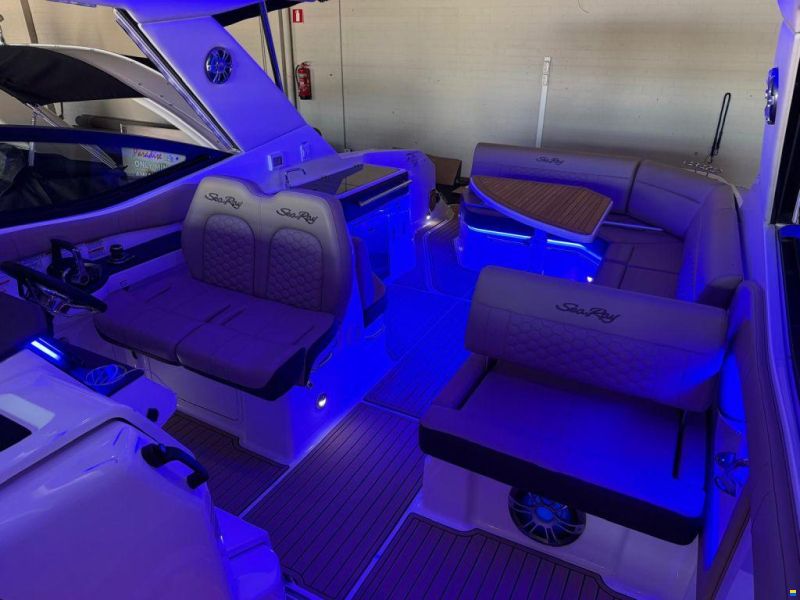 Sea Ray Sundancer 320