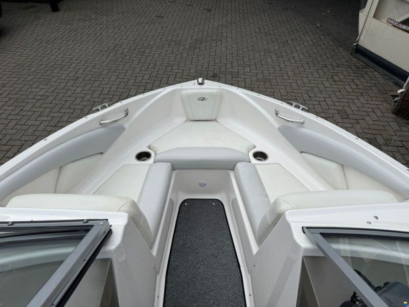 Regal 1900 ES