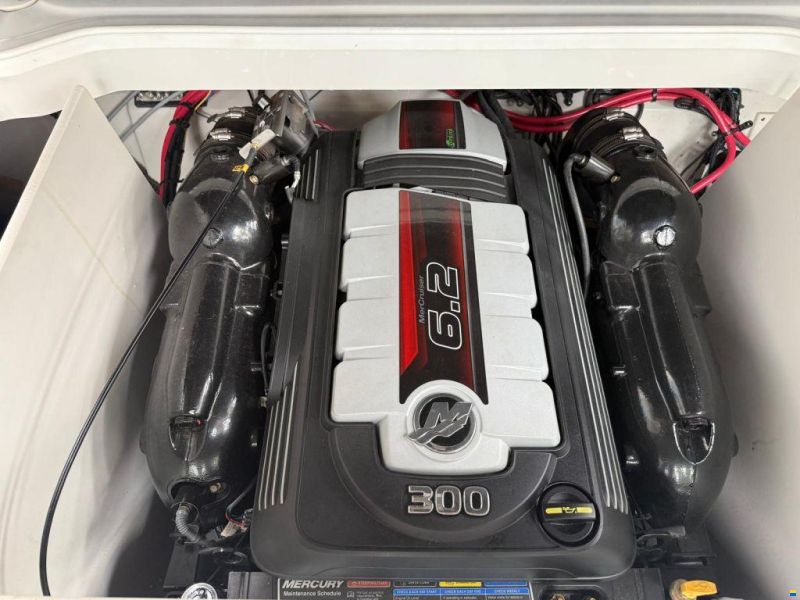 Crownline 225 SS