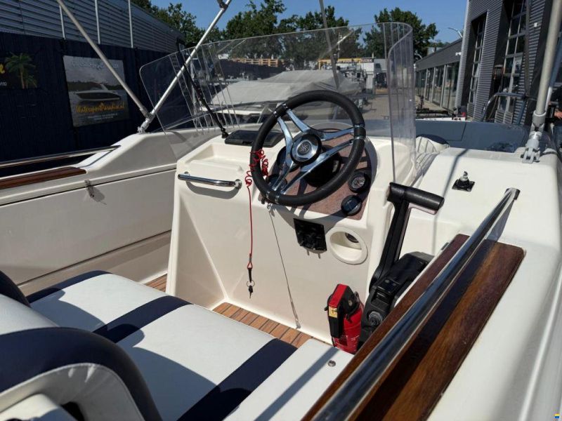 Quicksilver 500 Commander