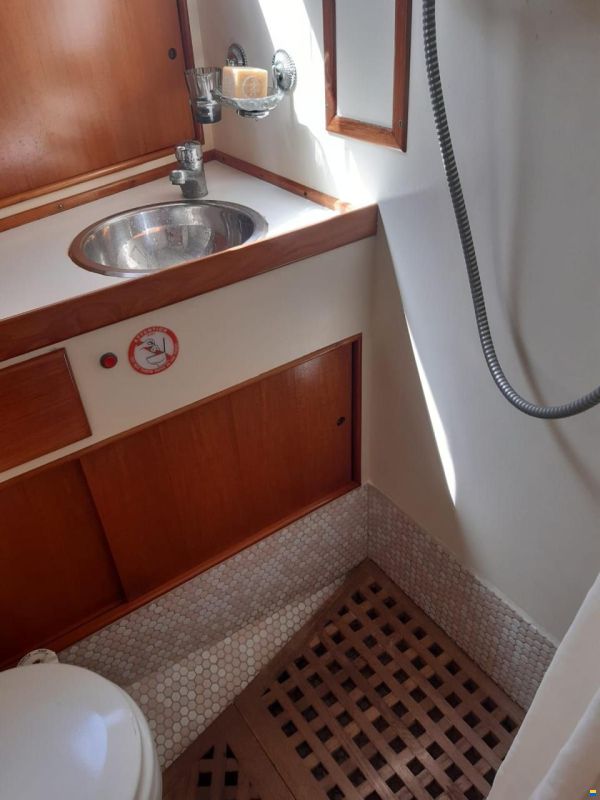 Grand Banks 42