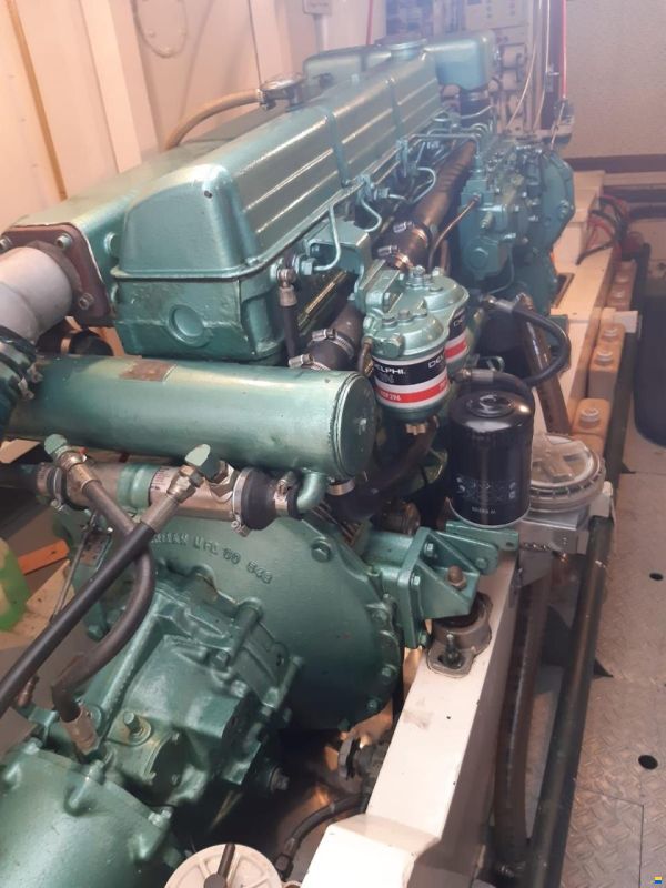 Grand Banks 42
