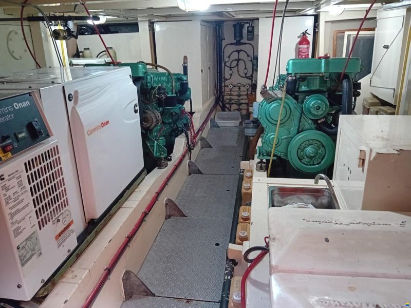Grand Banks 42