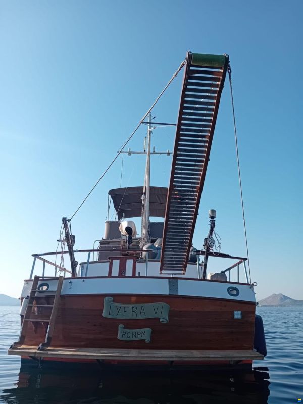 Grand Banks 42
