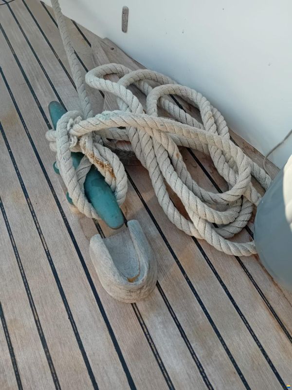 Grand Banks 42