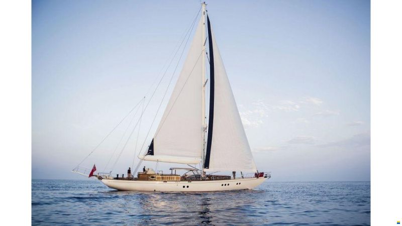 Sailing yacht 28m