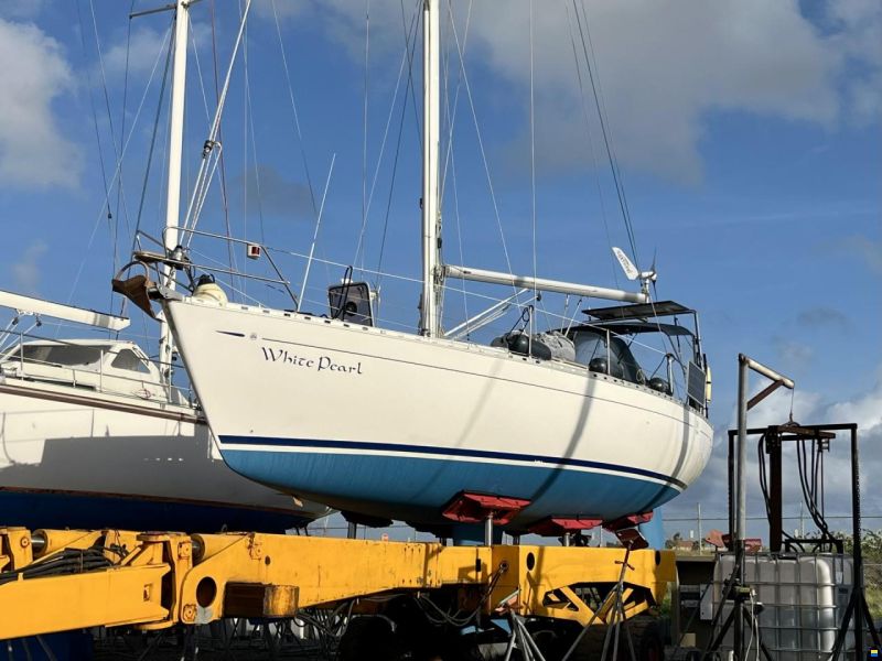 Dufour 38 Classic