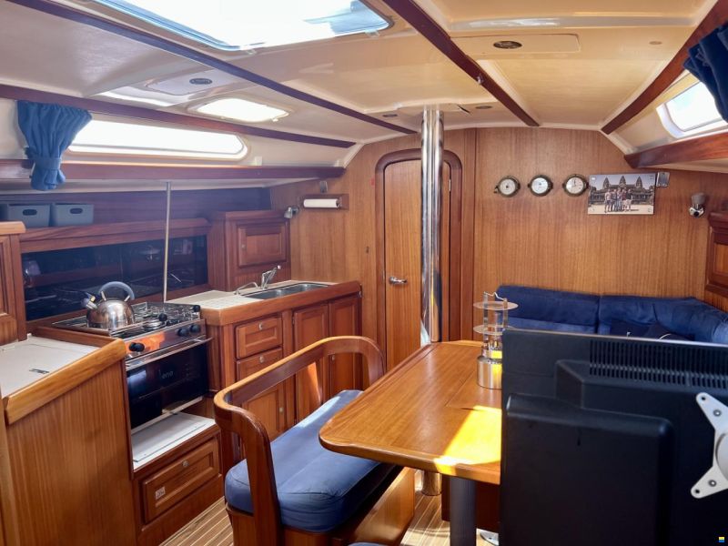 Dufour 38 Classic
