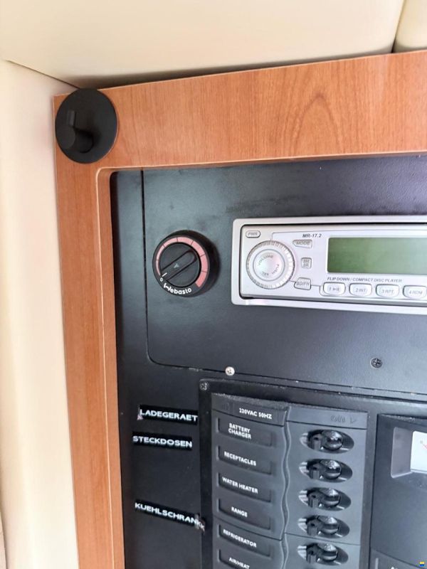 Maxum 2700 SE