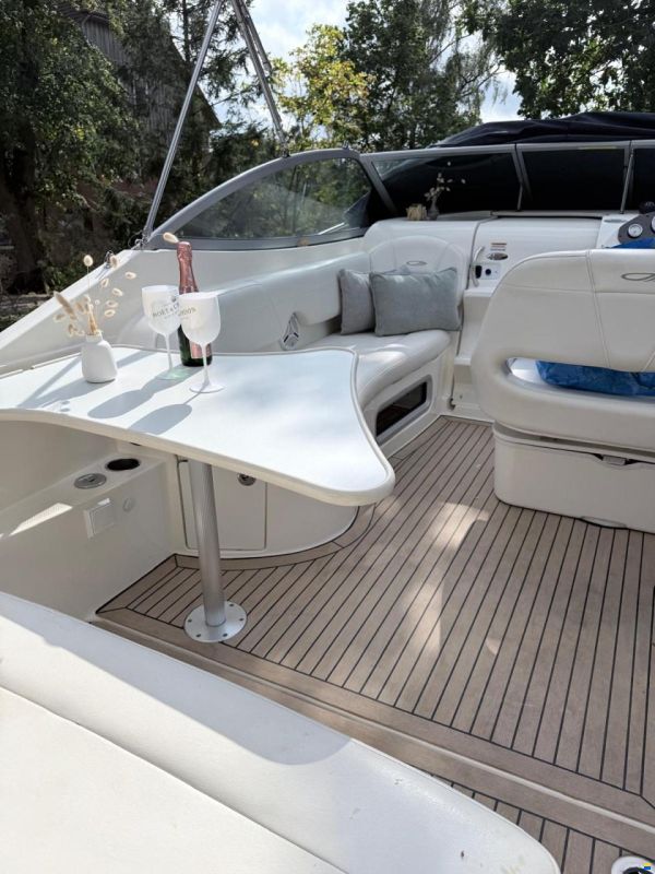 Maxum 2700 SE