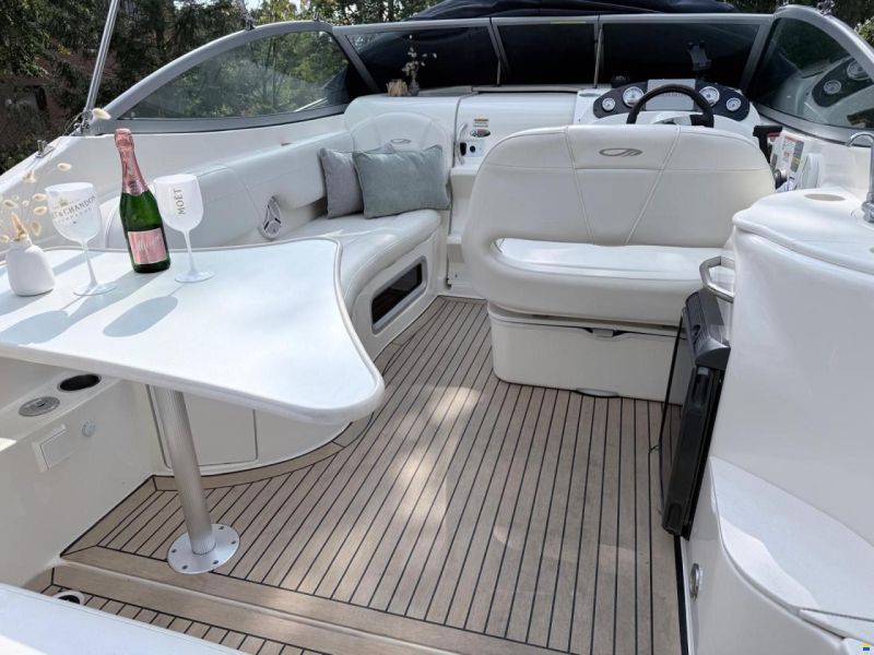 Maxum 2700 SE