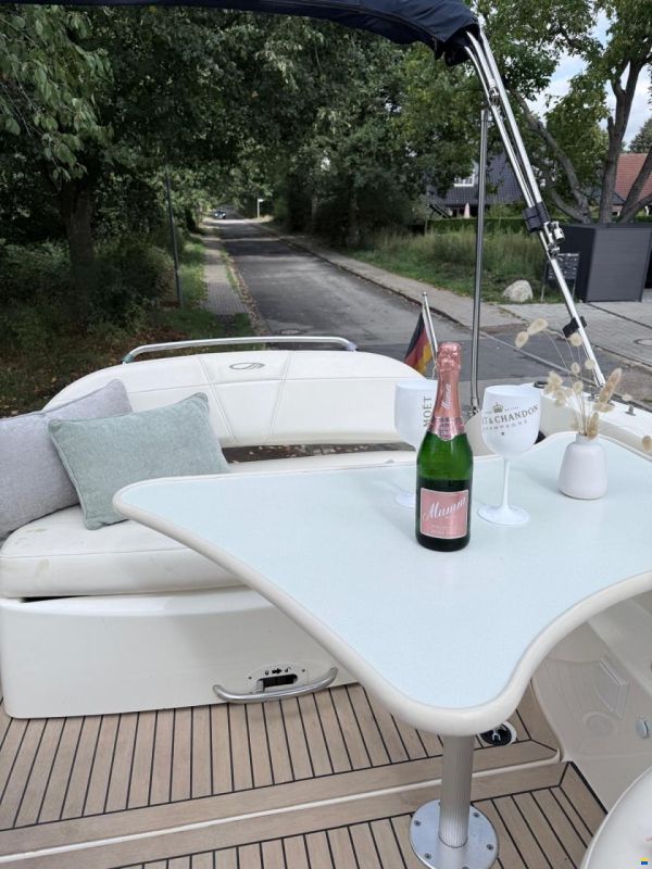 Maxum 2700 SE