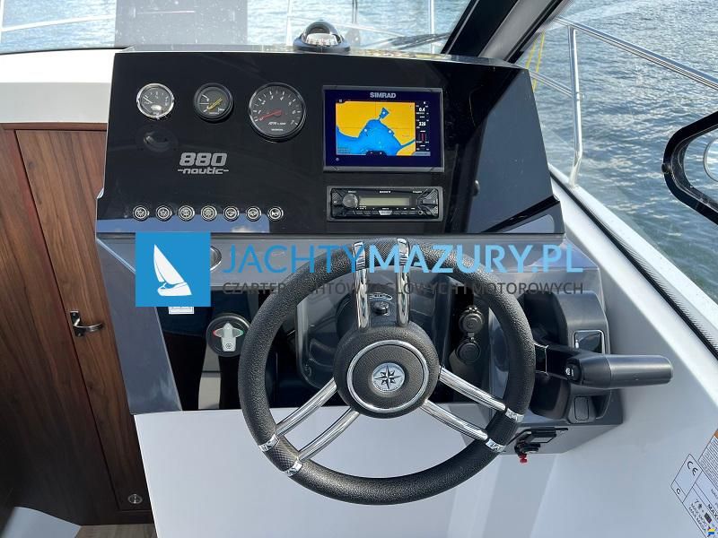 Nautic 880