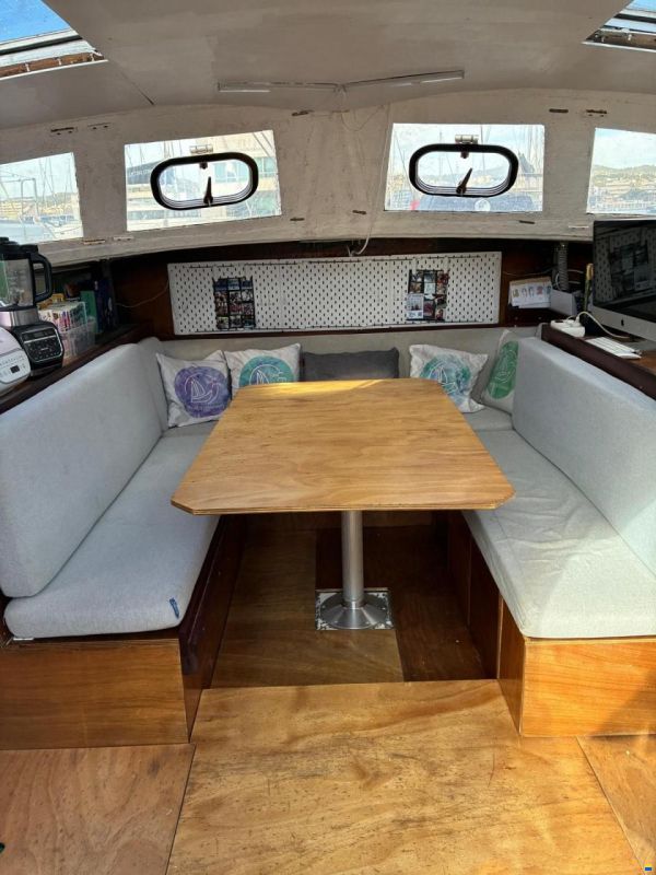 Hobart 1110