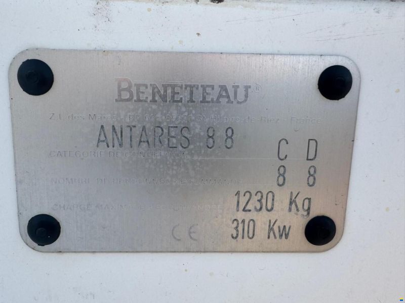 Beneteau Antares 8.80