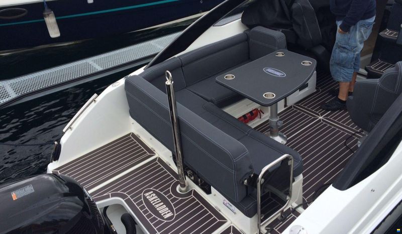 Parker 630 Day Cruiser