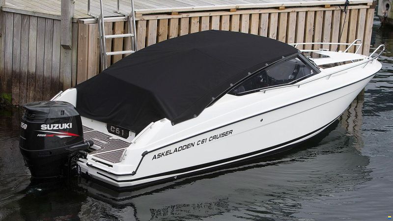 Parker 630 Day Cruiser
