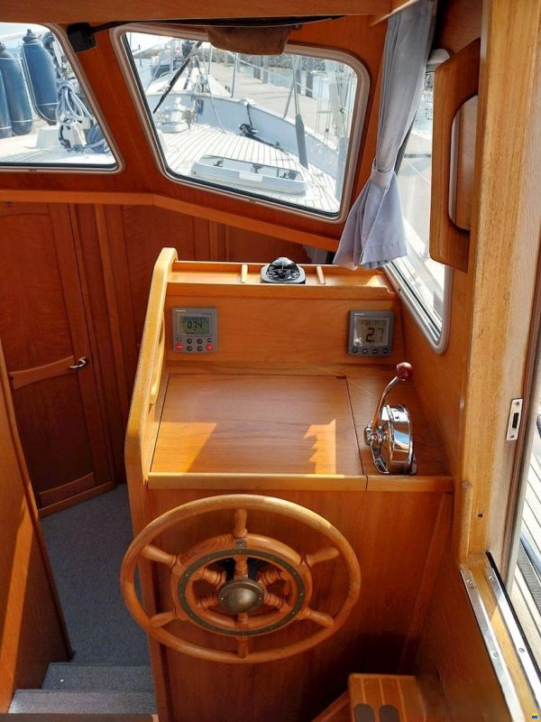 Nauticat 331