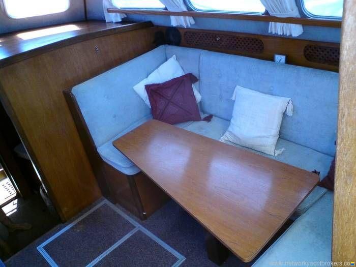 Seastream 34 Deck saloon