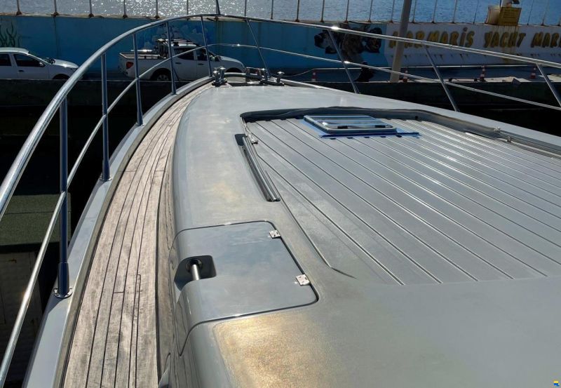 Azimut 86S