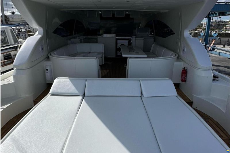 Mangusta 72