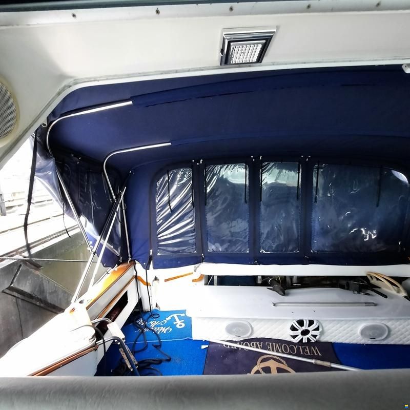 Sea Ray 390 Express