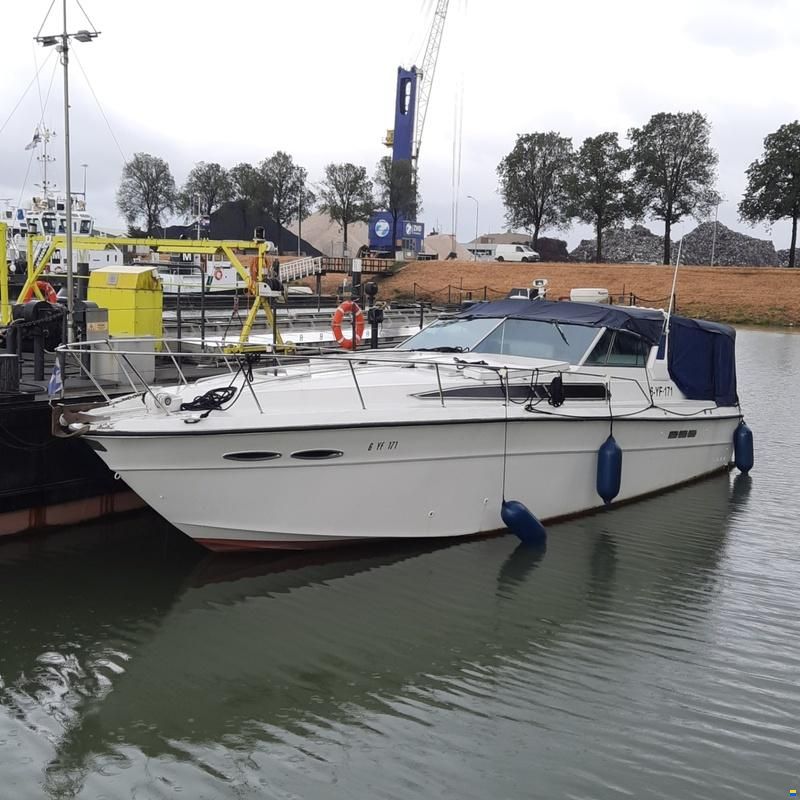 Sea Ray 390 Express