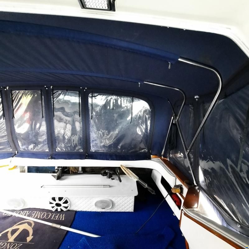 Sea Ray 390 Express