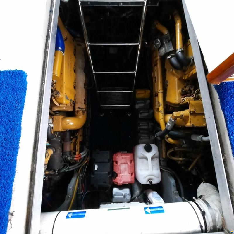 Sea Ray 390 Express