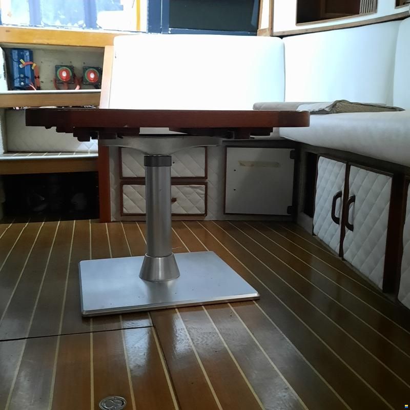 Sea Ray 390 Express