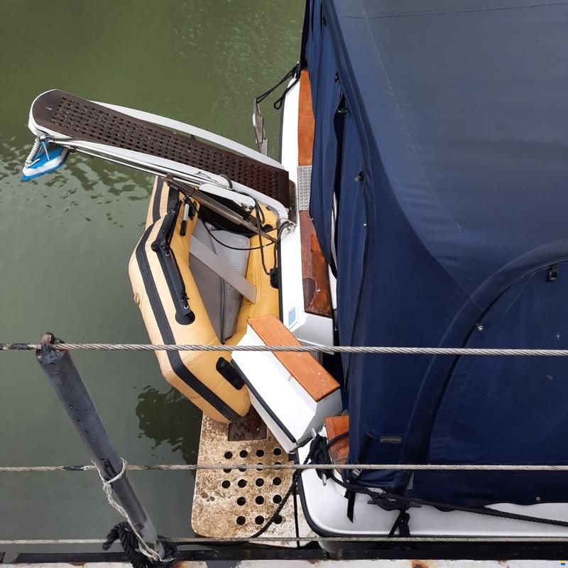 Sea Ray 390 Express