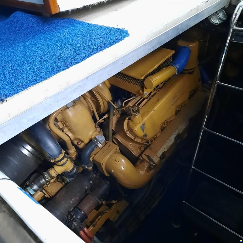Sea Ray 390 Express