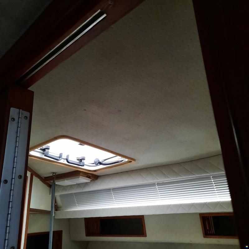 Sea Ray 390 Express