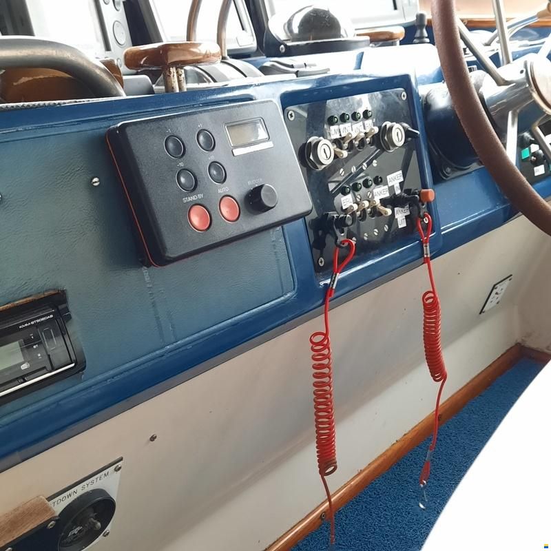 Sea Ray 390 Express
