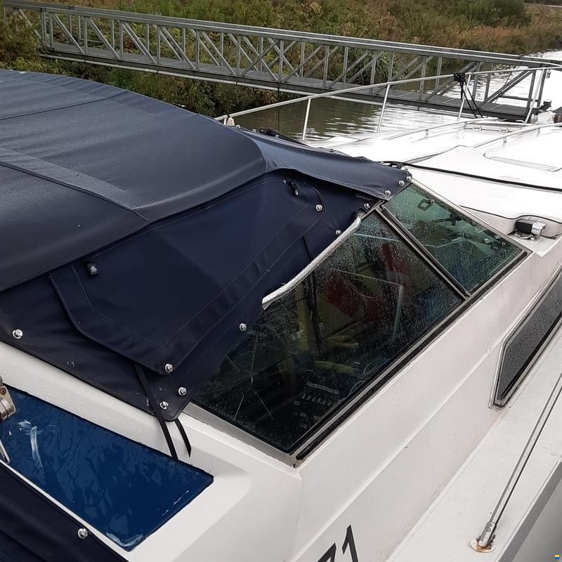 Sea Ray 390 Express