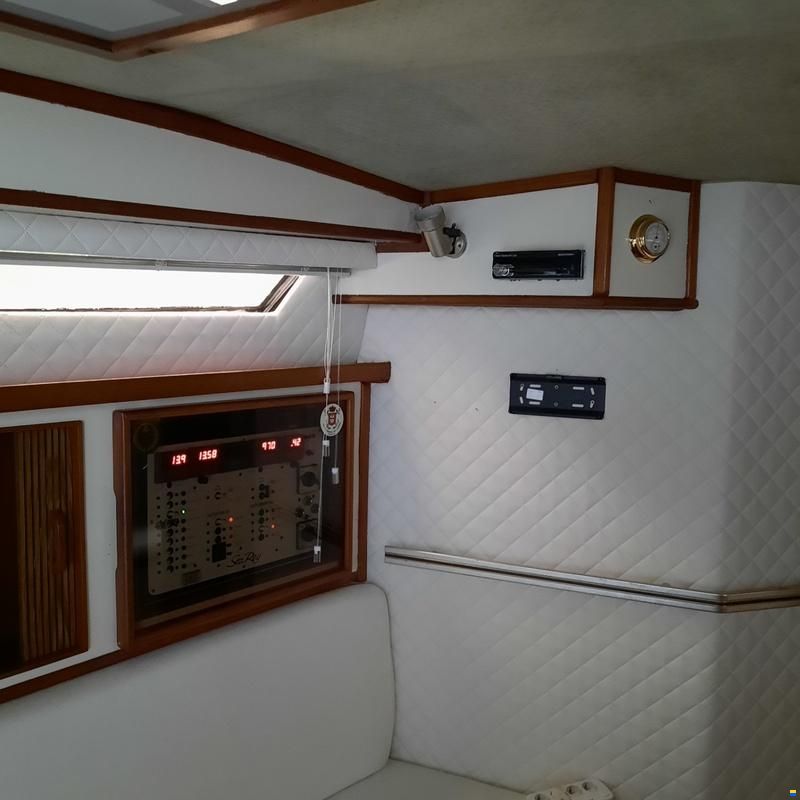 Sea Ray 390 Express