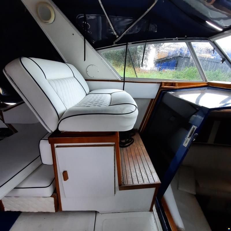 Sea Ray 390 Express