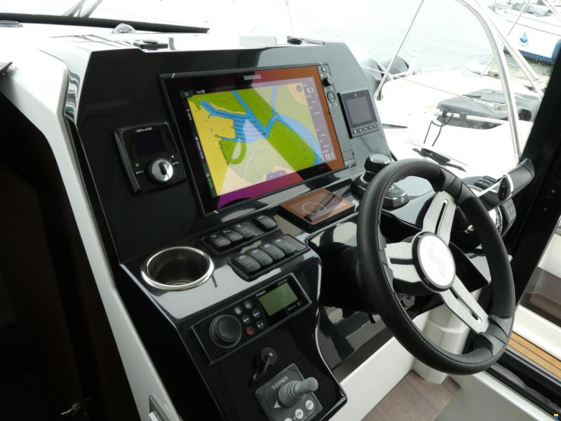 Beneteau Antares 11 OB - (Seakeeper)