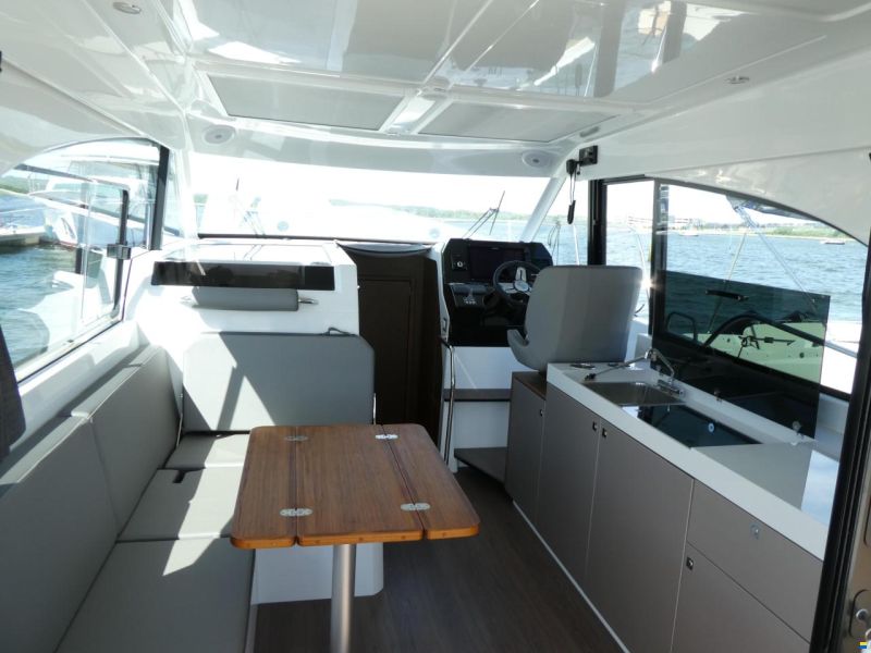 Beneteau Antares 11 OB - (Seakeeper)