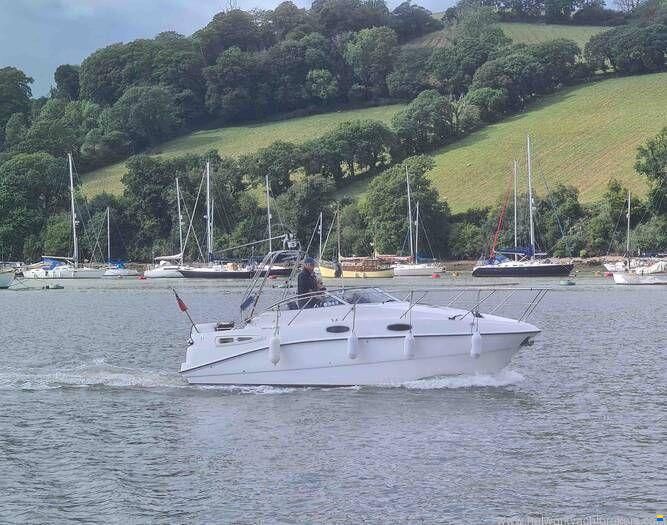 Sealine International S23 Sports Cruiser